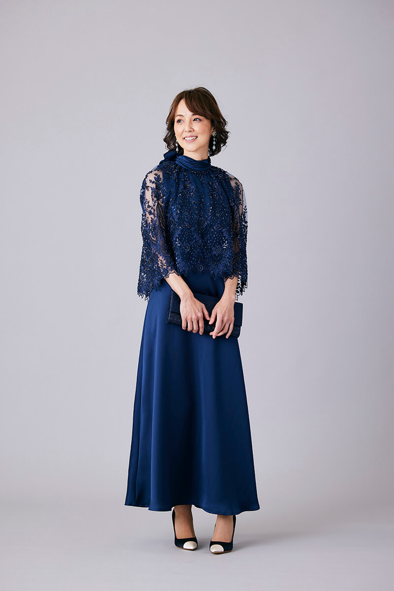 RSクチュールのビーズ刺繍ボレロロングドレス。